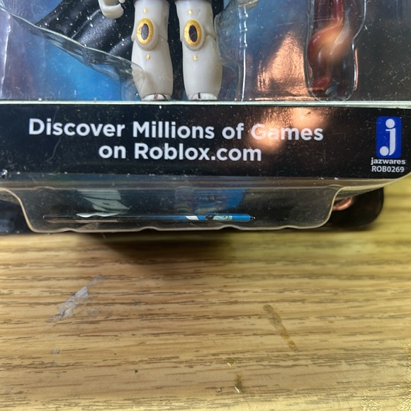 ROBLOX LUCKY GATITO ACTION FIGURE WITH ACCESSORIES. - Picture 6 of 10